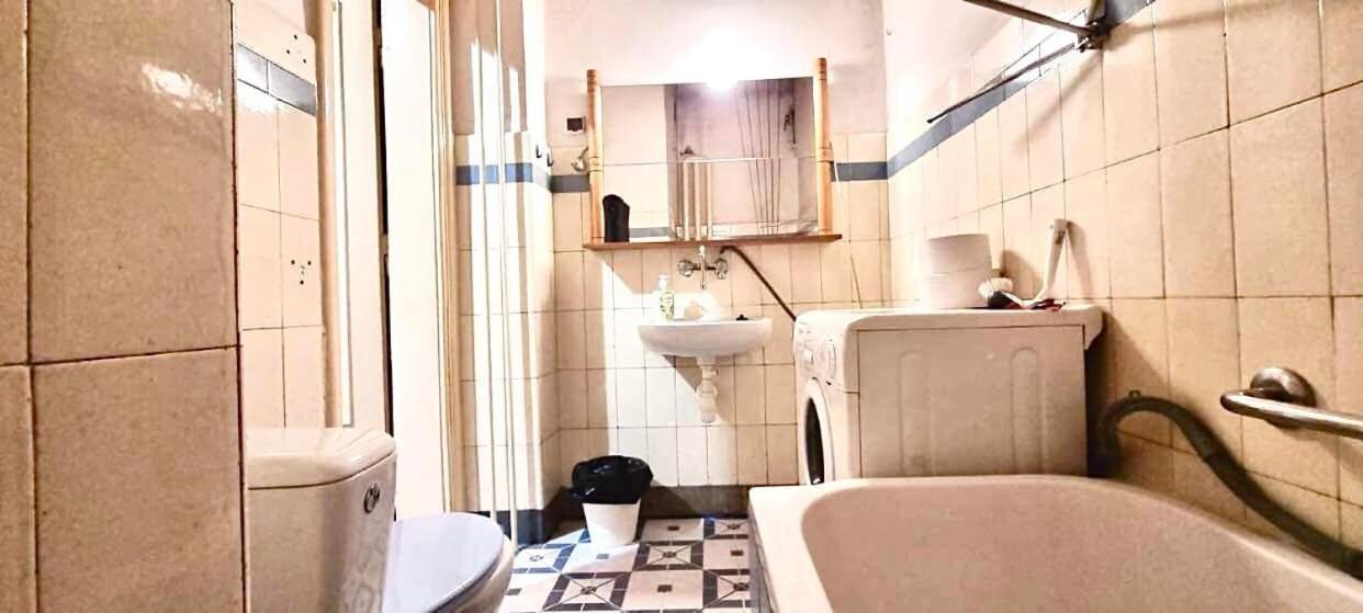 Studio Retro Next To The Market Square In Krakow Apartment Екстериор снимка