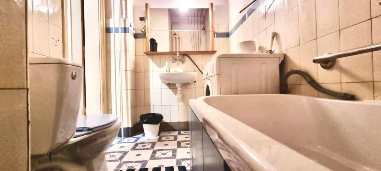 Studio Retro Next To The Market Square In Krakow Apartment Екстериор снимка