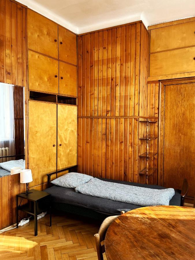 Studio Retro Next To The Market Square In Krakow Apartment Екстериор снимка